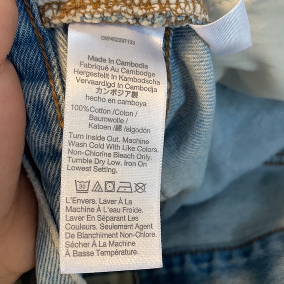 Madewell Relaxed Denim Shorts in Cedarcroft Wash - Picture 9 of 14